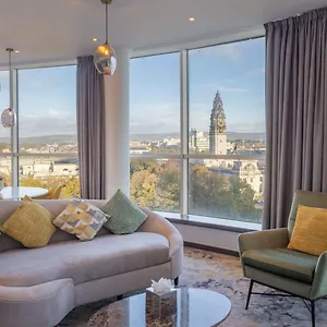 Hilton Отель Кардифф
